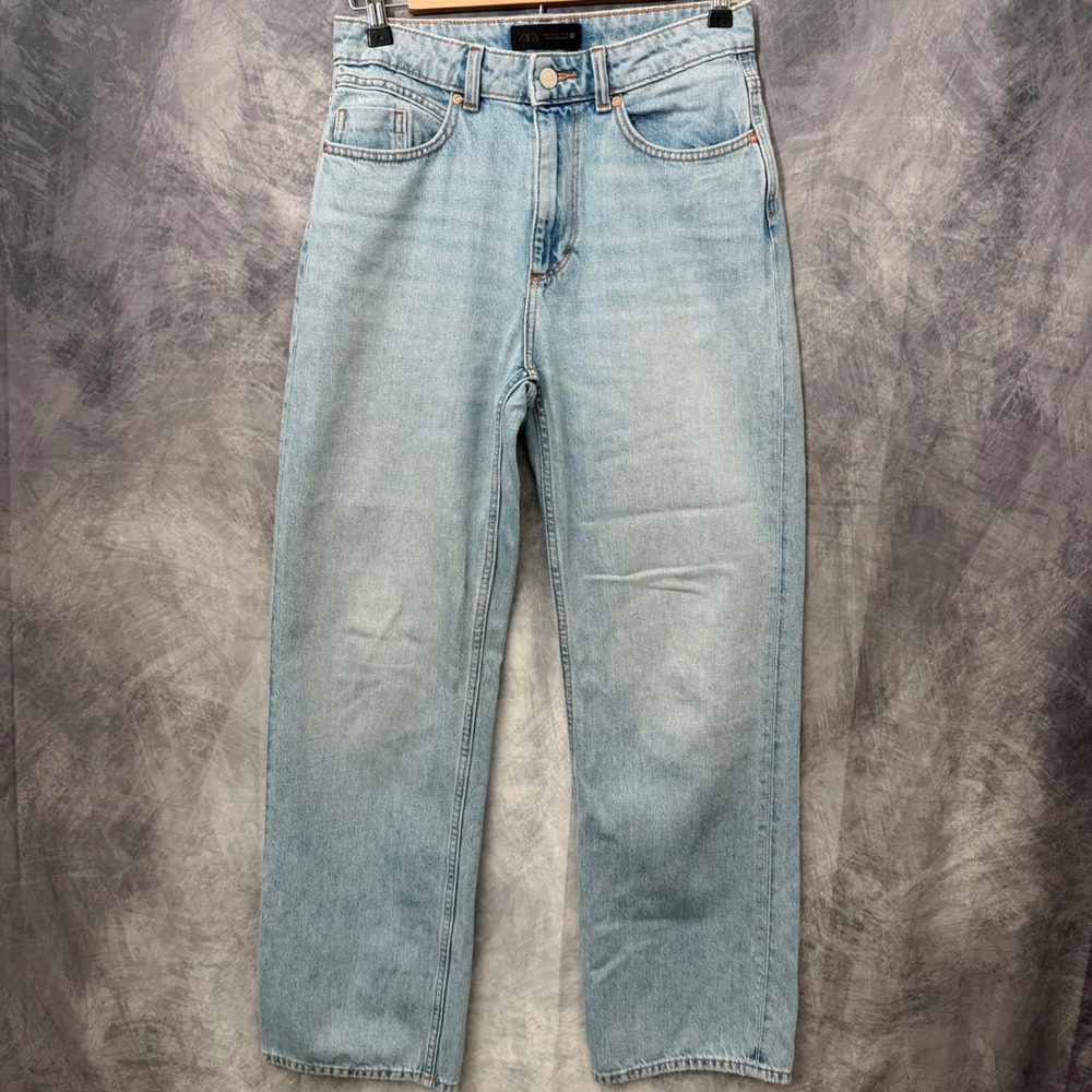 Zara Light Wash High Waist Straight Leg Jeans Size 4 28 Clean Girl Y2K Denim